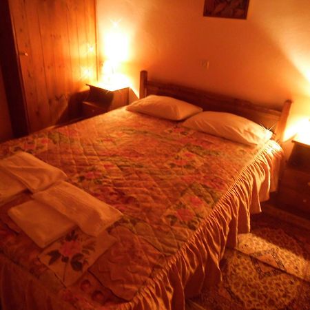 Elatos Rooms Mikrón Khoríon Bagian luar foto