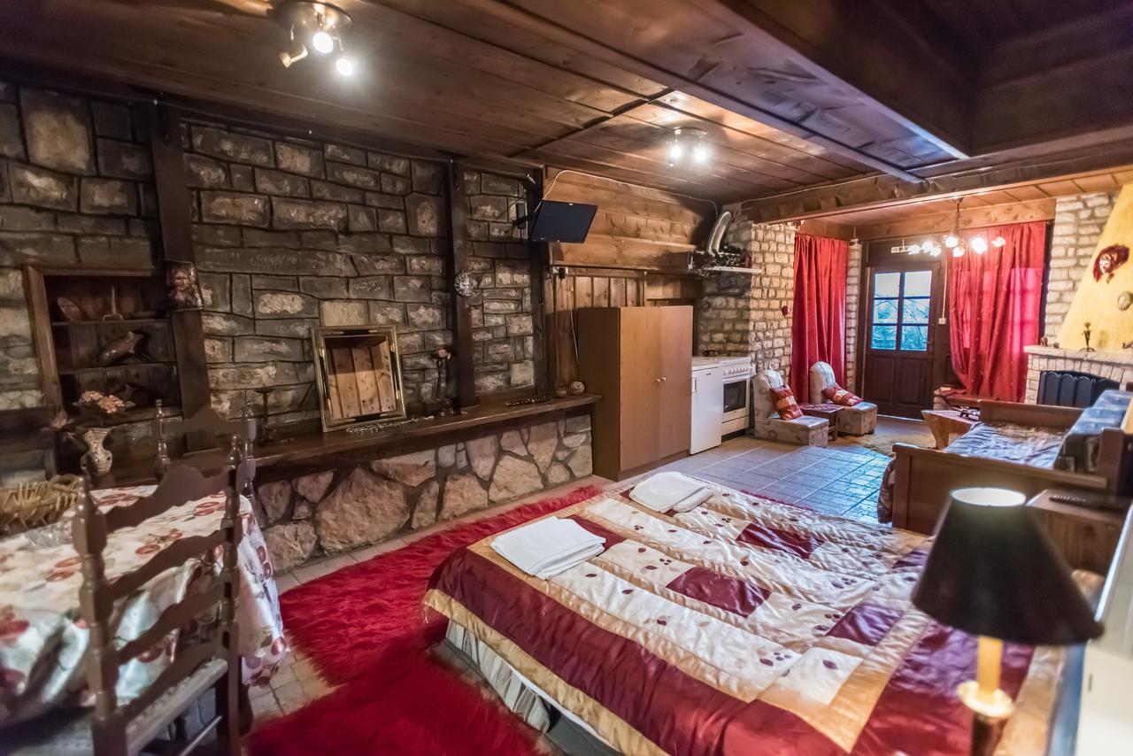 Elatos Rooms Mikrón Khoríon Bagian luar foto