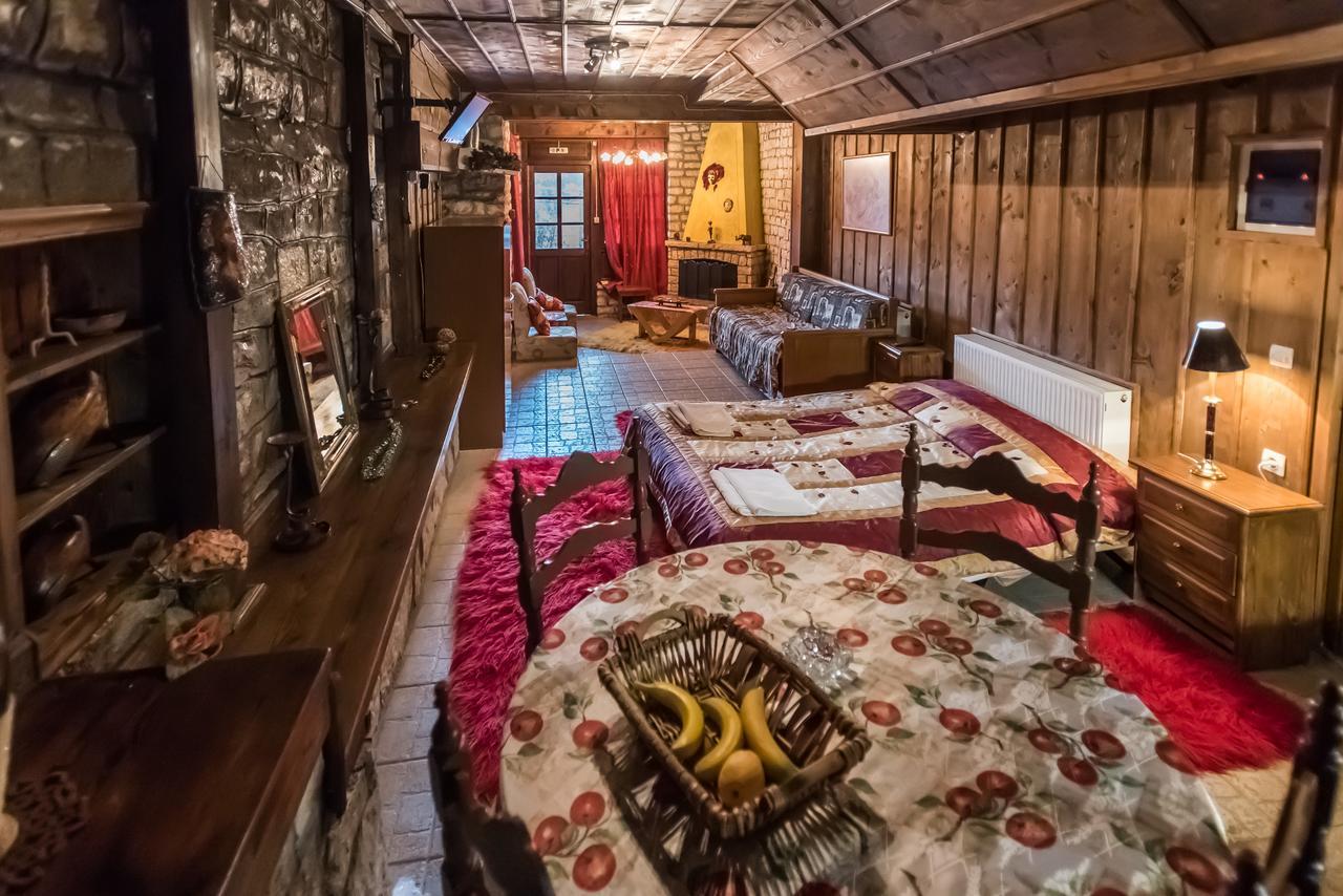 Elatos Rooms Mikrón Khoríon Bagian luar foto